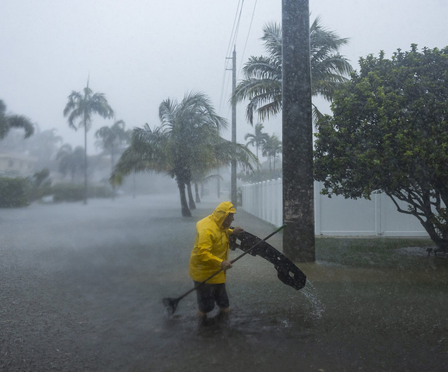 After rare flash flood emergency, Florida prepares for more heavy ...